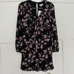 🆕SOCIALITE DRESS. M. BLACK PINK FLORAL. Pit pit 18”. Shoulder to bottom 33.5”